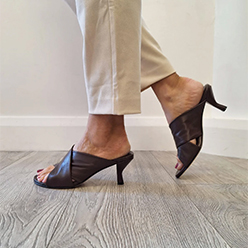 Pomme Dor - 6270 Brown Slide Pomme Dor - 6270 Brown Slide