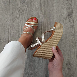 Tim & Simonsen - Keldo Gold Stud Wedge