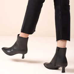 Murphy's-Shoes--Unisa---Lomas-Black-Kitten-Heel-Ankle-Boot