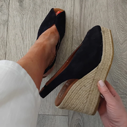 Murphy's-Shoes---Viguera---2128-Navy-Wedge-Sandal