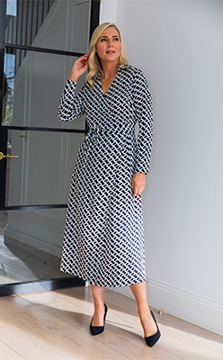 BORN---Emily-&-Me-Giselle-Black-Printed-Midi-Dress