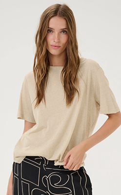 Nina's-Boutique---Lisa-Tee-Shirt-My-Essential-Wardrobe