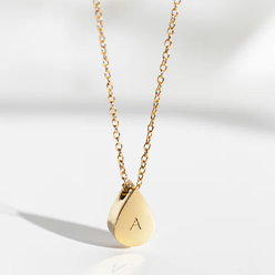 Dylan-Oaks---Teardrop-Necklace-in-Gold