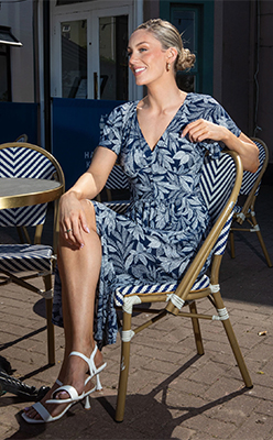 Sophie B Canon Leaf Print Midi Dress<br />
