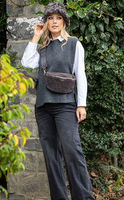 Pamela-Scott---Sophie-B-Luna-Knitted-Vest