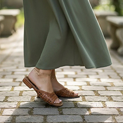 Unisa - Carbora Tan Slider<br />
