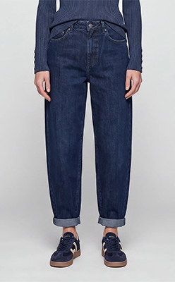 Marc Aurel 1380A-11279-500049 Barrel Jeans With Gemstones Marc Aurel 1380A-11279-500049 Barrel Jeans With Gemstones<br />