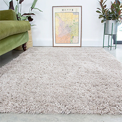 Soft Everyday Beige Shaggy Rug<br />
